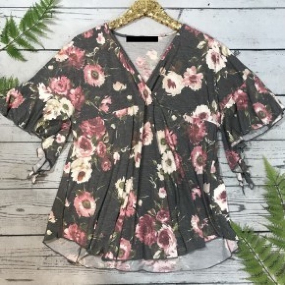 Floral Top - Charcoal